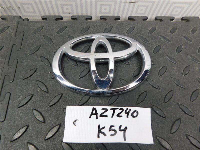Эмблема TOYOTA ALLION AZT240-0010323 1AZ-FSE 2002 задняя (б/у)