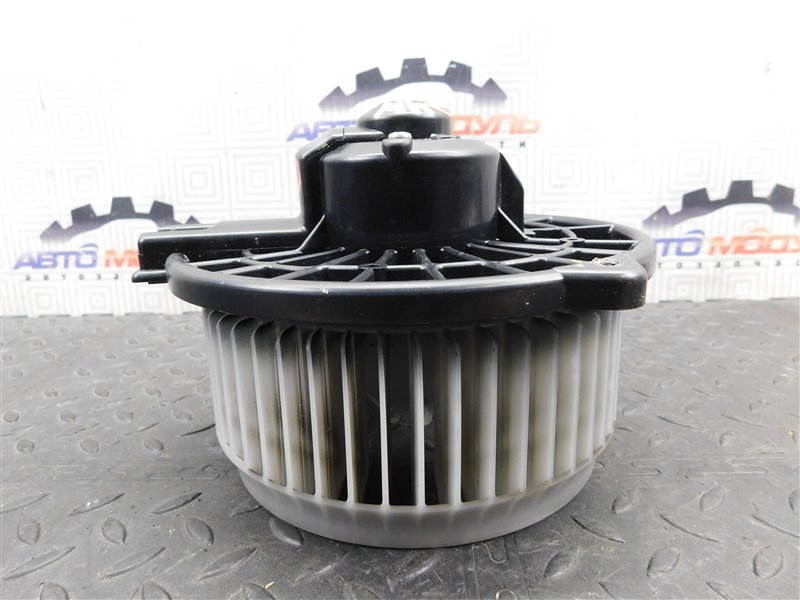 Мотор печки MITSUBISHI GRANDIS NA4W-0400630 4G69 2008 передний (б/у)