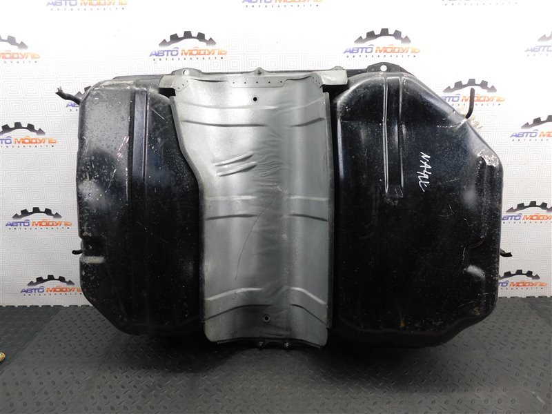 Топливный бак MITSUBISHI GRANDIS NA4W-0400630 4G69 2008 (б/у)