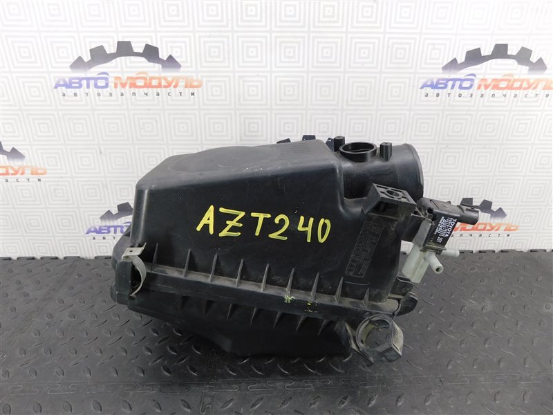 Корпус воздушного фильтра TOYOTA PREMIO AZT240 1AZ-FSE 2004 (б/у)