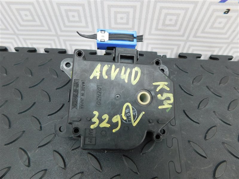 Сервопривод заслонок печки TOYOTA CAMRY ACV40-3185587 2AZ-FE 2008 (б/у)