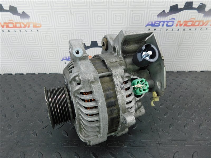 Генератор HONDA STREAM RN6 R18A (б/у)