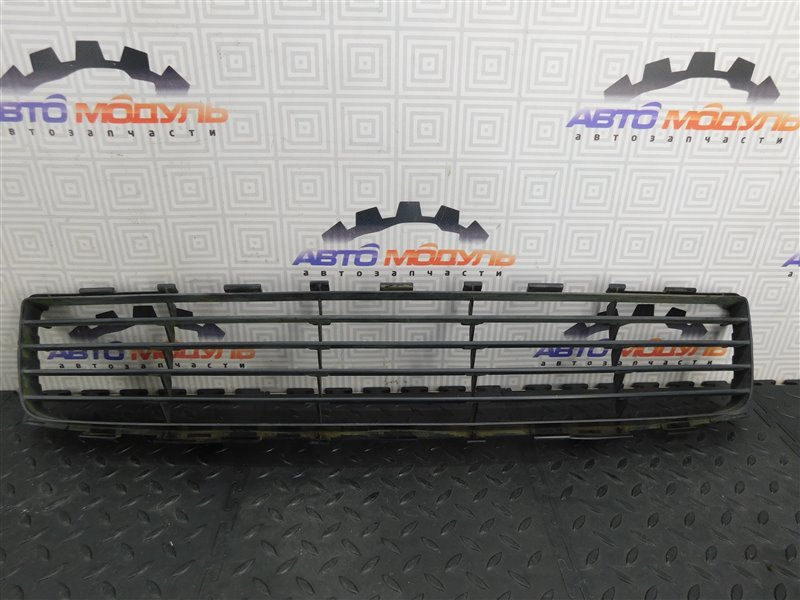 Решетка бамперная TOYOTA AURIS NZE151-1009035 1NZ-FE 2007 передняя (б/у)