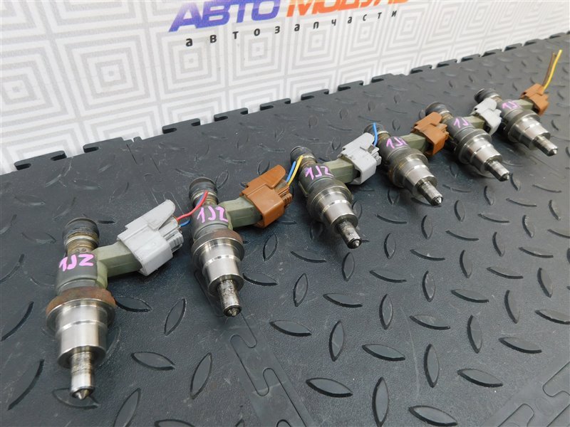 Форсунка TOYOTA MARK II JZX110 1JZ-FSE (б/у)