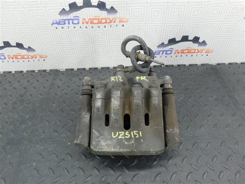 Суппорт TOYOTA CROWN MAJESTA UZS151-0023679 1UZ-FE 1998 передний правый (б/у)