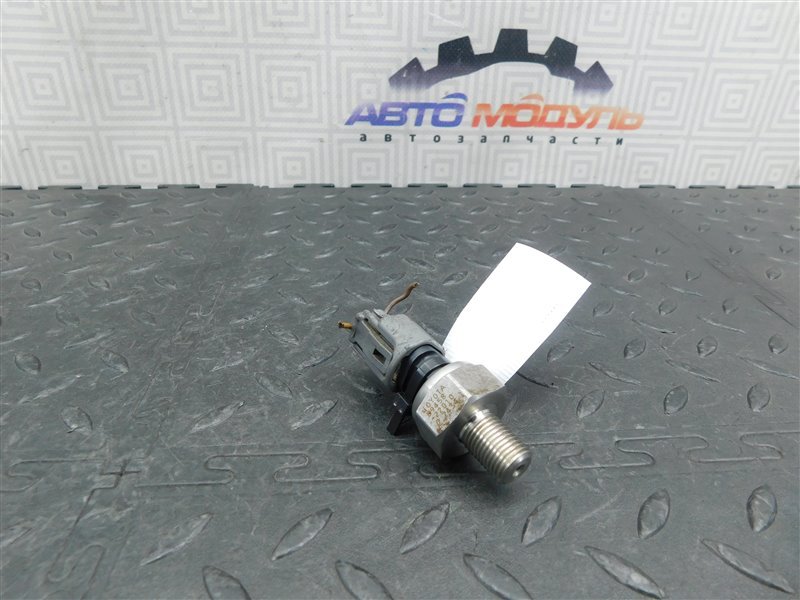 Датчик давления топлива TOYOTA NOAH AZR60 1AZ-FSE (б/у)