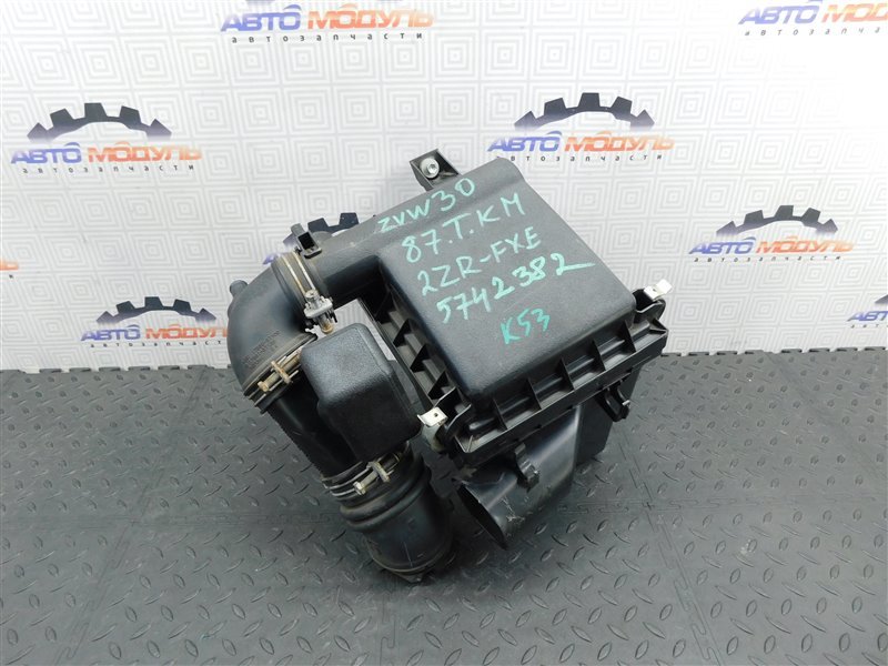 Корпус воздушного фильтра TOYOTA PRIUS ZVW30 2ZR-FXE (б/у)