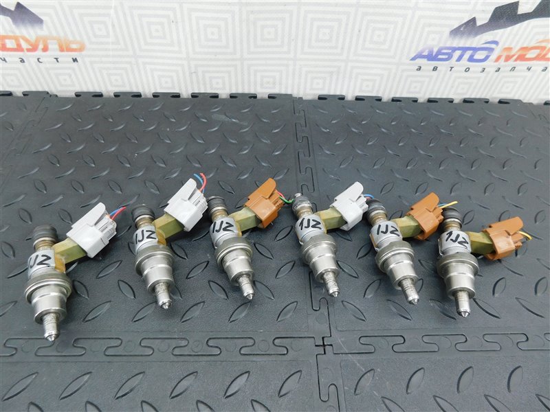 Форсунка TOYOTA MARK II JZX110 1JZ-FSE (б/у)