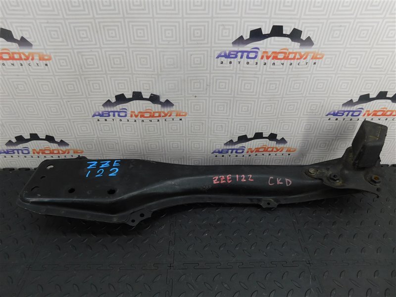 Балка продольная TOYOTA COROLLA RUNX ZZE122-2028117 1ZZ-FE 2004 передняя (б/у)