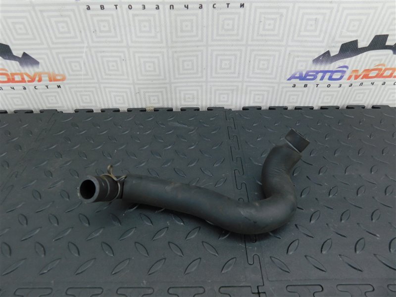 Патрубок сапуна TOYOTA COROLLA RUNX ZZE122-2028117 1ZZ-FE 2004 (б/у)