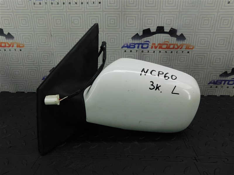 Зеркало TOYOTA IST NCP60 2002 левое (б/у)