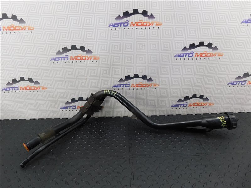 Горловина топливного бака MAZDA AXELA BK3P (б/у)