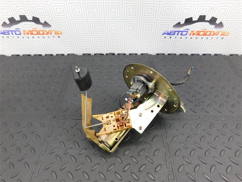 Топливный насос TOYOTA COROLLA SPACIO AE111 (б/у)