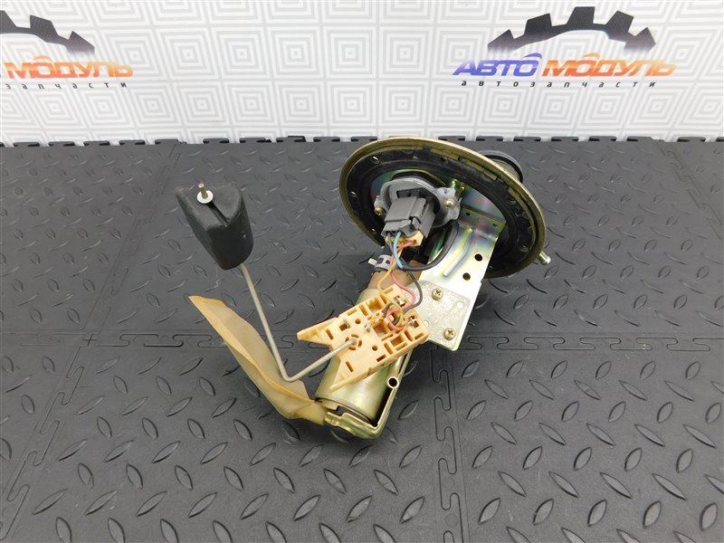 Топливный насос TOYOTA COROLLA AE110 (б/у)