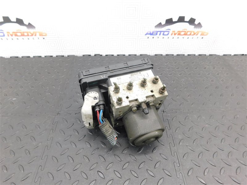 Блок ABS TOYOTA COROLLA NZE120-3013144 2NZ-FE 2002 (б/у)
