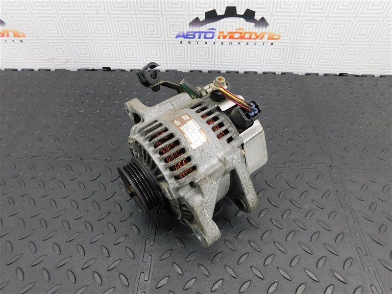 Генератор TOYOTA COROLLA FIELDER NZE121-0113998 1NZ-FE 2002 (б/у)
