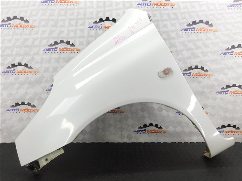 Крыло TOYOTA FUNCARGO NCP20-0350489 2NZ-FE 2004 переднее левое (б/у)