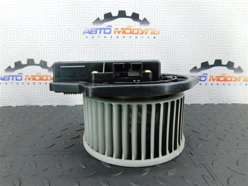 Мотор печки MITSUBISHI PAJERO IO H77W (б/у)
