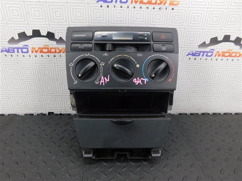 Блок управления климат-контролем TOYOTA COROLLA NZE120-3013144 2NZ-FE 2002 (б/у)