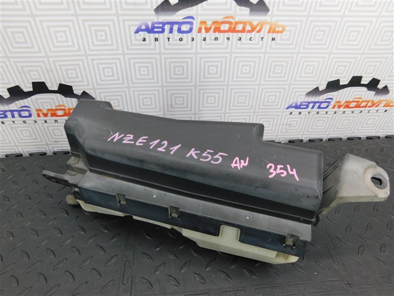 Блок предохранителей TOYOTA COROLLA FIELDER NZE121-0113998 1NZ-FE 2002 (б/у)