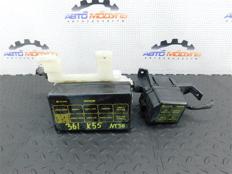 Блок предохранителей NISSAN X-TRAIL NT30-152491 QR20-DE 2005 правый (б/у)
