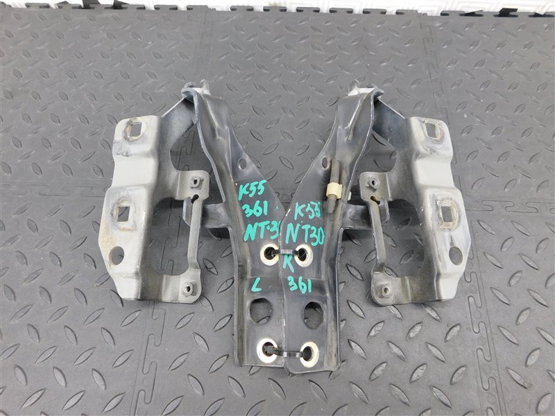 Петля капота NISSAN X-TRAIL NT30-152491 QR20-DE 2005 (б/у)