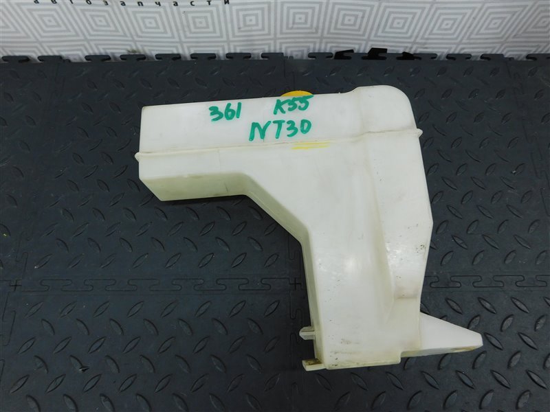 Бачок расширительный NISSAN X-TRAIL NT30-152491 QR20-DE 2005 (б/у)