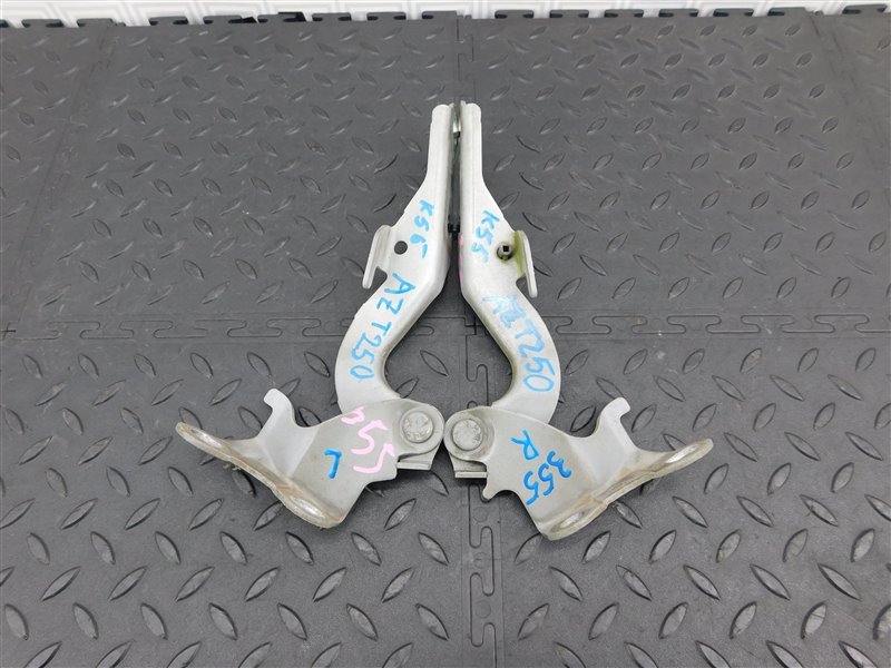 Петля капота TOYOTA AVENSIS AZT250-0022993 1AZ-FSE 2004 (б/у)