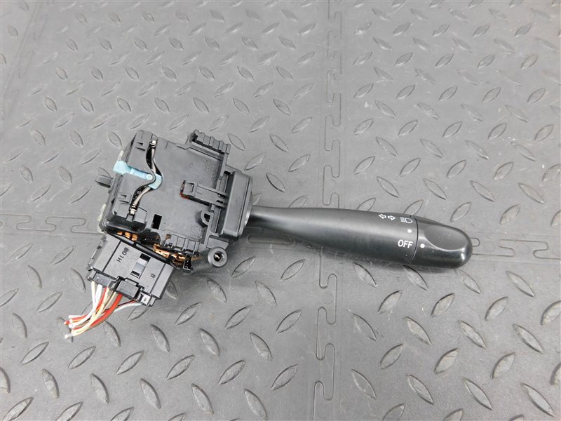 Гитара TOYOTA COROLLA FIELDER NZE121-0113998 1NZ-FE 2002 правая (б/у)