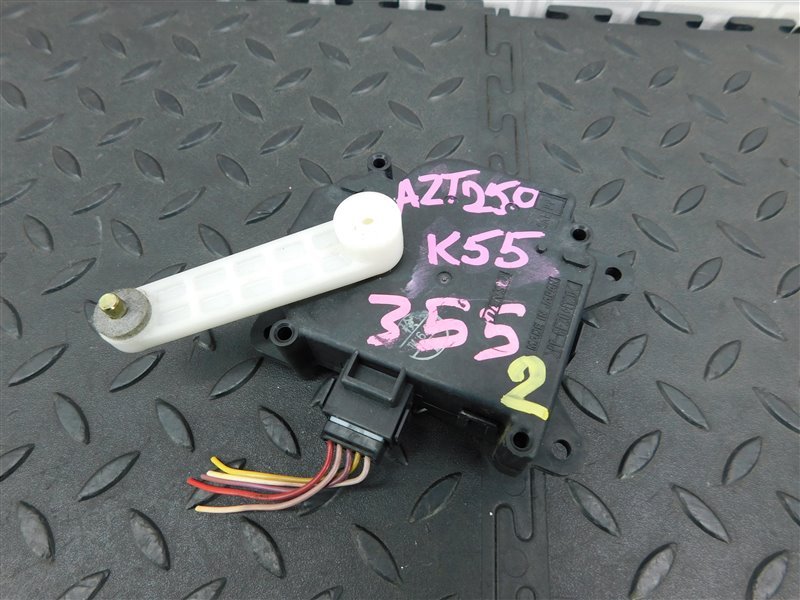 Сервопривод заслонок печки TOYOTA AVENSIS AZT250-0022993 1AZ-FSE 2004 (б/у)