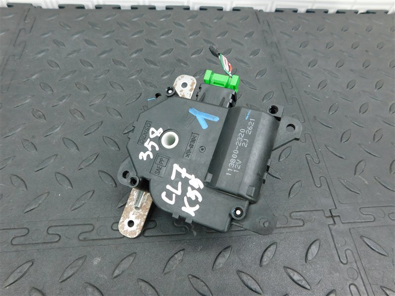 Сервопривод заслонок печки HONDA ACCORD CL7-3302302 K20A 2006 (б/у)