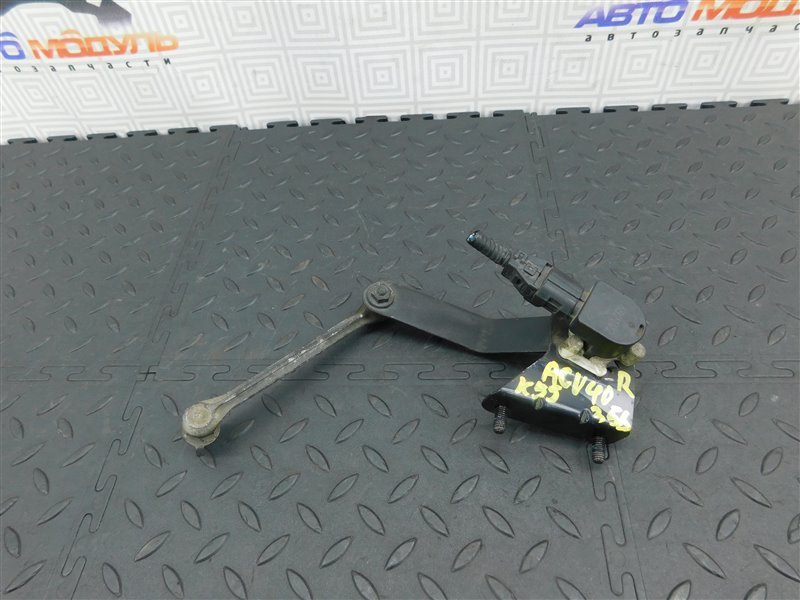 Датчик контроля высоты TOYOTA CAMRY ACV40-3011290 2AZ-FE 2006 задний правый (б/у)