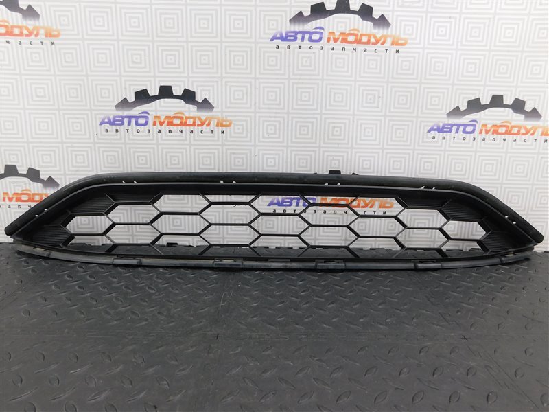 Решетка бамперная HONDA VEZEL RU4 передняя (б/у)