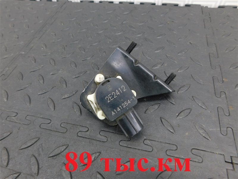 Датчик контроля высоты TOYOTA CAMRY AVV50-1016705 2AR-FXE 2012 задний правый (б/у)