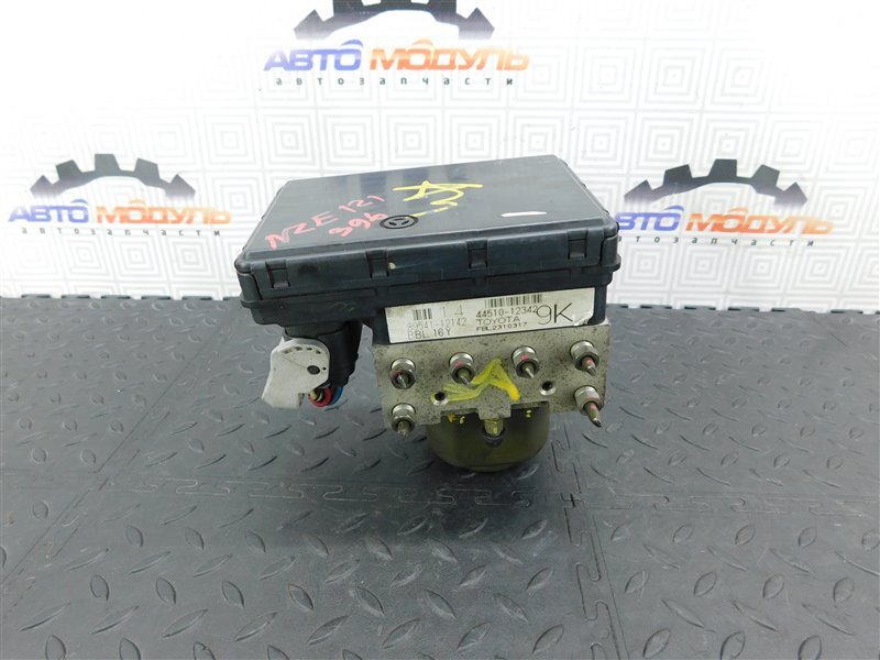 Блок ABS TOYOTA COROLLA FIELDER NZE121 1NZ-FE (б/у)