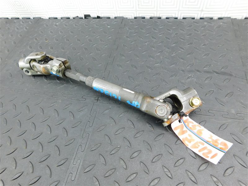 Карданчик рулевой TOYOTA COROLLA SPACIO NZE121-3303240 1NZ-FE 2005 (б/у)