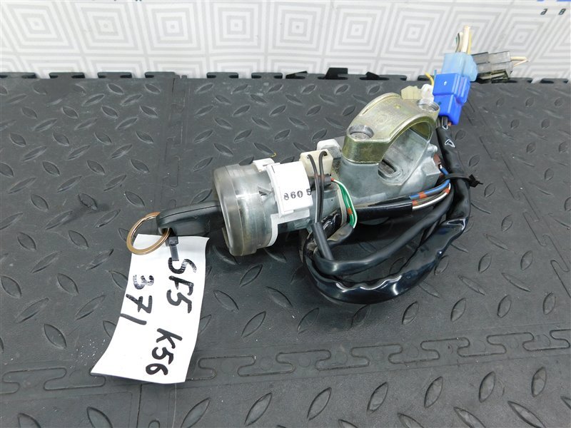 Замок зажигания SUBARU FORESTER SF5-057358 EJ20J 1998 (б/у)
