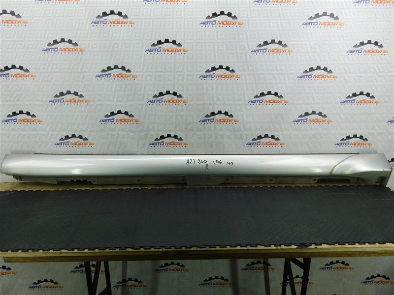 Накладка на порог TOYOTA AVENSIS AZT250-0038192 1AZ-FSE 2006 правая (б/у)