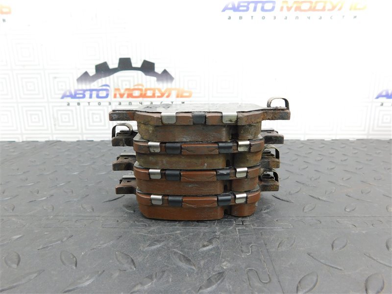 Колодки тормозные TOYOTA PREMIO ZZT245-0025649 1ZZ-FE 2004 передние (б/у)