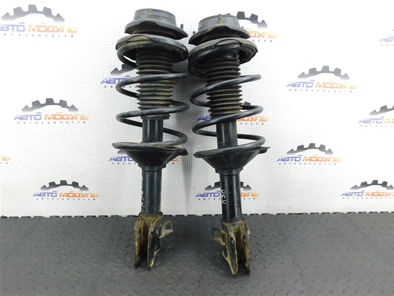 Стойка SUBARU FORESTER SF5-057358 EJ20J 1998 передняя правая (б/у)
