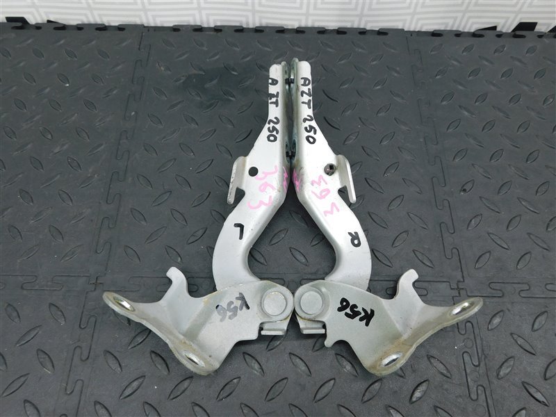 Петля капота TOYOTA AVENSIS AZT250-0038192 1AZ-FSE 2006 (б/у)
