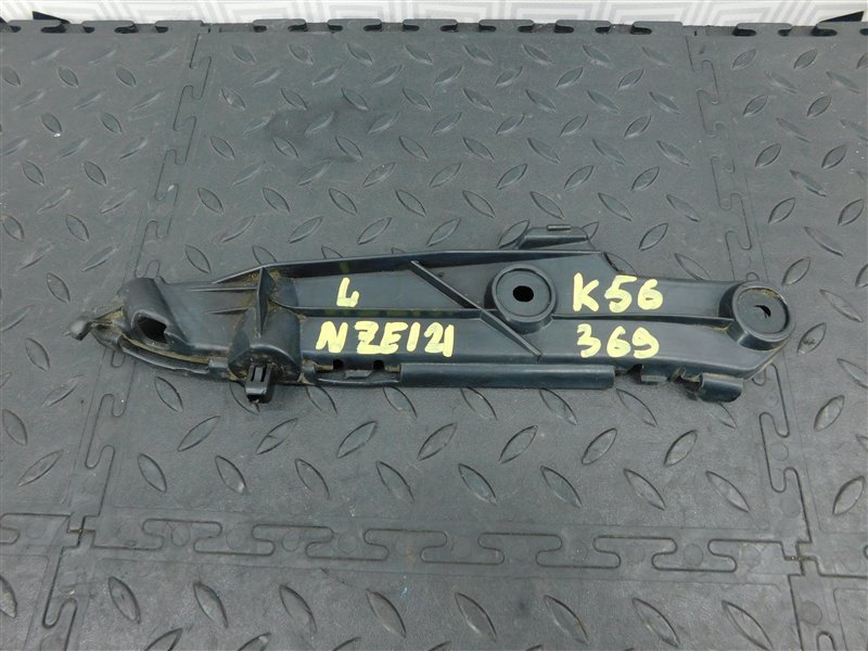 Крепление бампера TOYOTA COROLLA SPACIO NZE121-3303240 1NZ-FE 2005 заднее левое (б/у)
