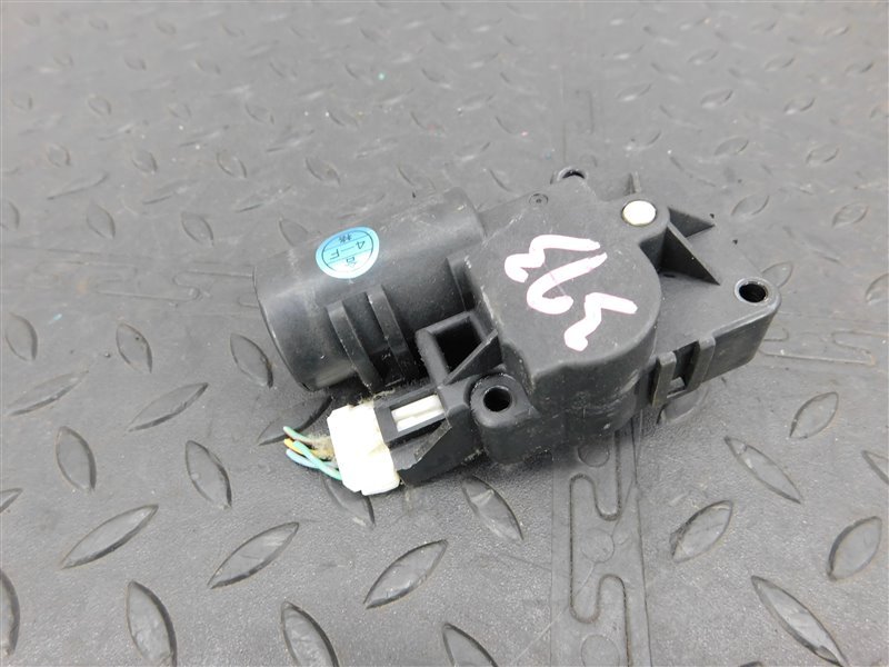 Сервопривод заслонок печки NISSAN LIBERTY RM12-135776 QR20-DE 2004 (б/у)