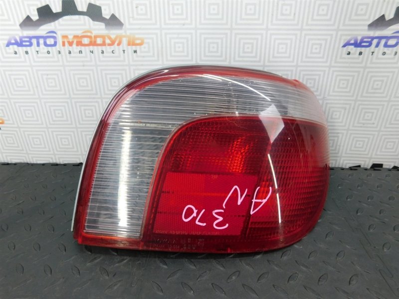 Стоп TOYOTA VITZ SCP10-3247238 1SZ-FE 2001 задний правый (б/у)