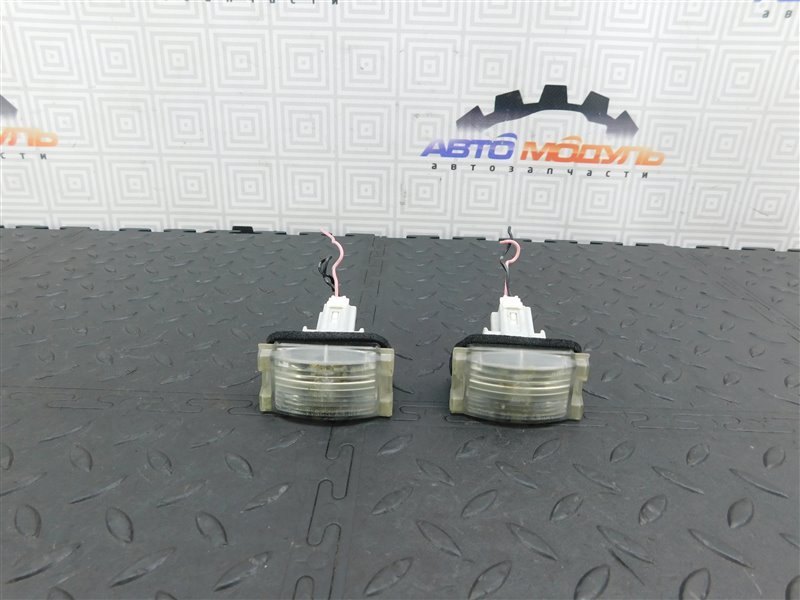 Подсветка номера MAZDA DEMIO DY5W-107739 ZY-VE 2002 задняя (б/у)