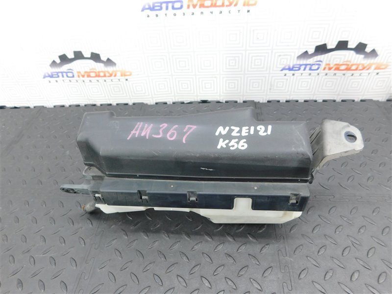 Блок предохранителей TOYOTA COROLLA NZE121-3127463 1NZ-FE 2002 (б/у)