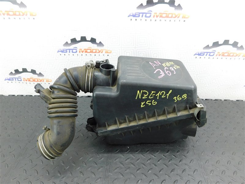 Корпус воздушного фильтра TOYOTA COROLLA SPACIO NZE121-3303240 1NZ-FE 2005 (б/у)