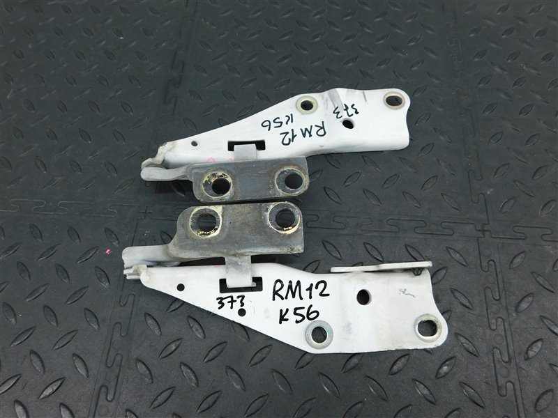 Петля капота NISSAN LIBERTY RM12-135776 QR20-DE 2004 (б/у)