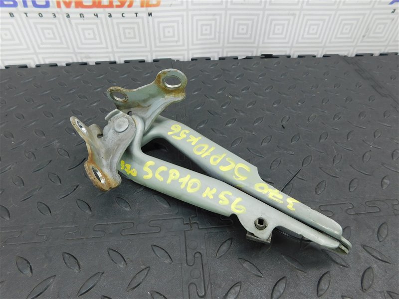 Петля капота TOYOTA VITZ SCP10-3247238 1SZ-FE 2001 (б/у)
