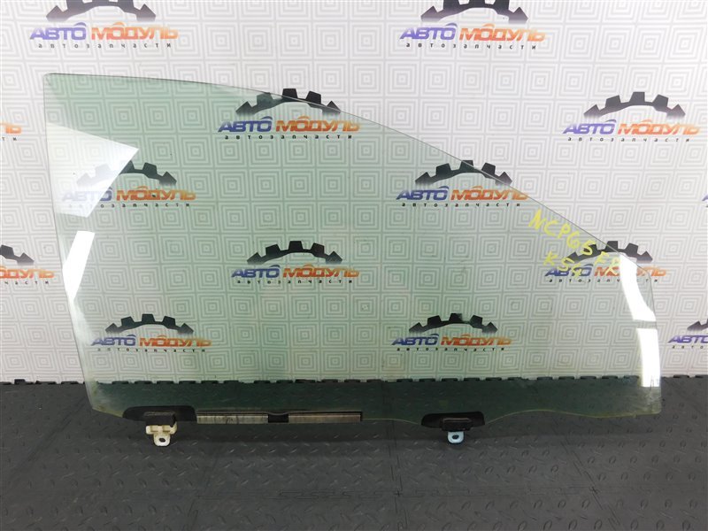 Стекло двери TOYOTA IST NCP65-0020494 1NZ-FE 2003 переднее правое (б/у)